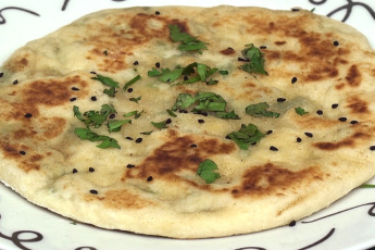 ONION KULCHA