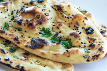 GARLIC NAAN